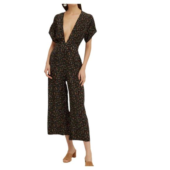 Faithfull the Brand Alena Black Floral Print Short Sleeve Culotte Jumpsuit Sz M - Picture 1 of 13